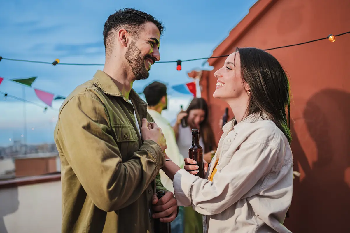 Les signes qui prouvent que je lui plais : comment les interpréter ?