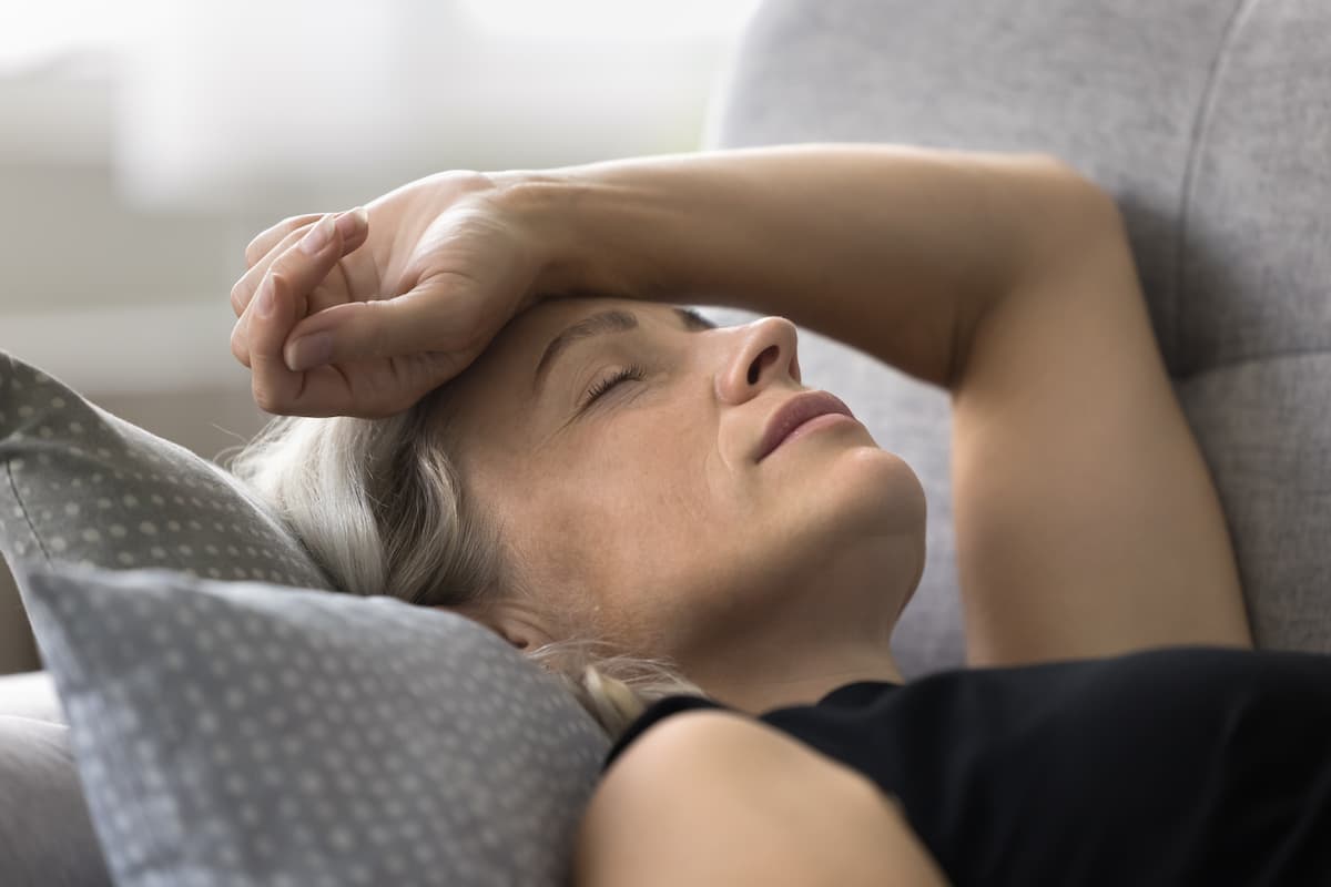 Ménopause : pourquoi de plus en plus de femmes associent CBD et THM pour mieux vivre cette transition