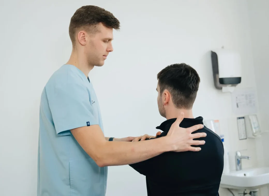 Douleur à l&rsquo;épaule chez le sportif : quand l&rsquo;imagerie fait la différence